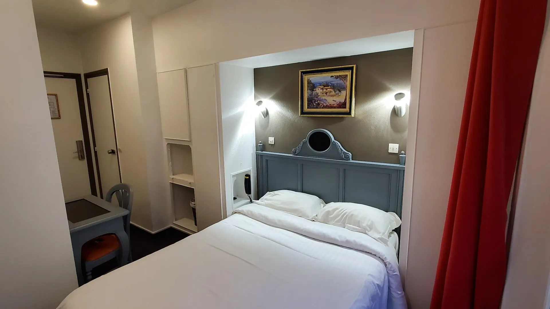 Hotel Metropol Parigi 3*,