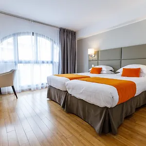 Riviera 4*, Nizza Francia